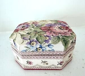Vintage Schmid Tapestry Rose Jewelry Music Box Padded Floral Cottagecore Trinket